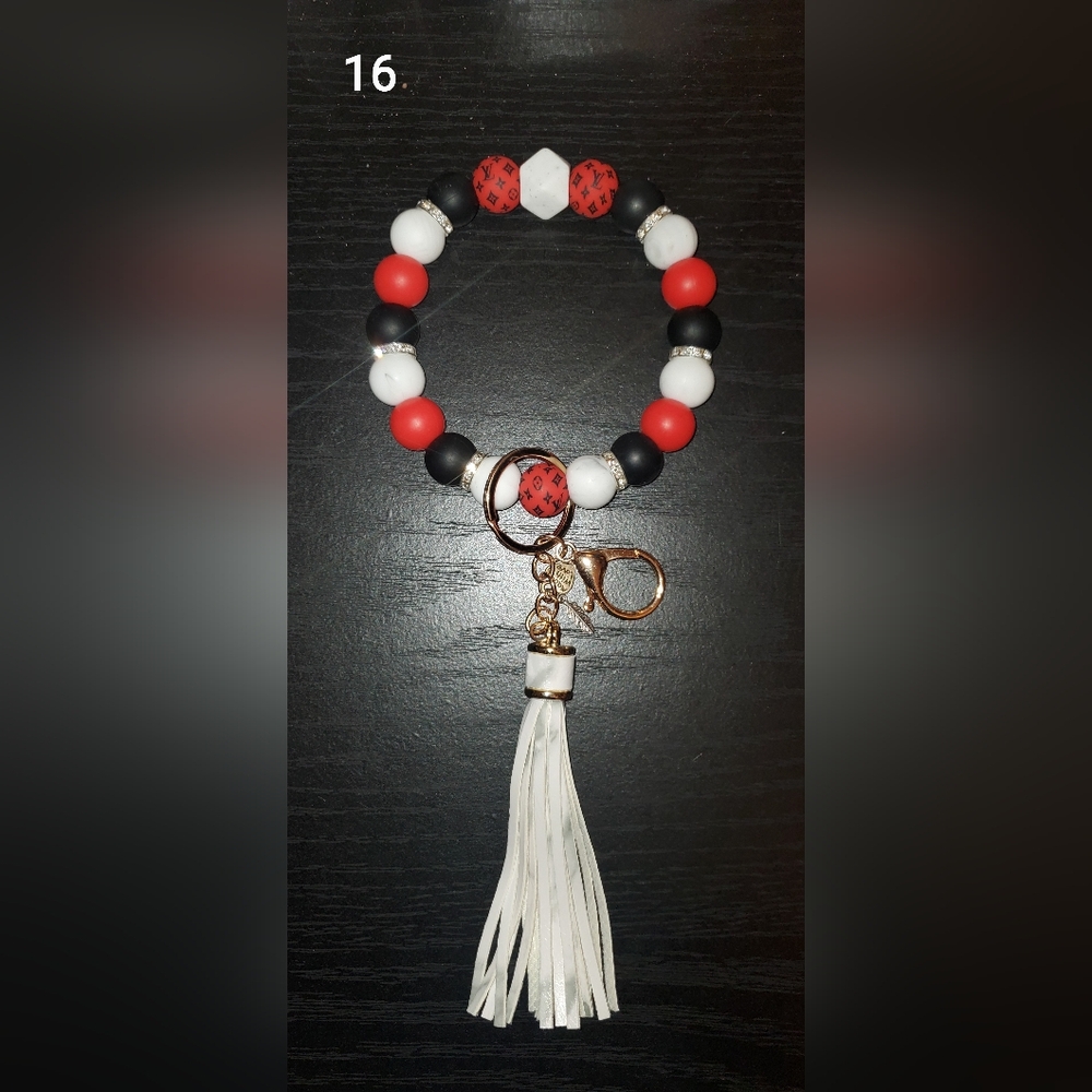 Handmade silicone beaded wristlet keychains